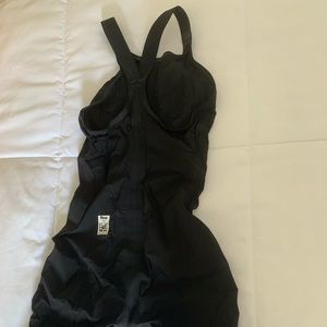 Speedo Valor knee skin, comfort straps, size 22